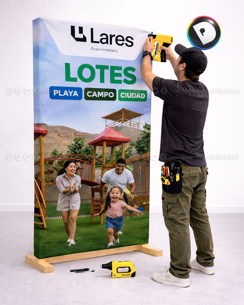 BANNER CON BASTIDOR DE MADERA